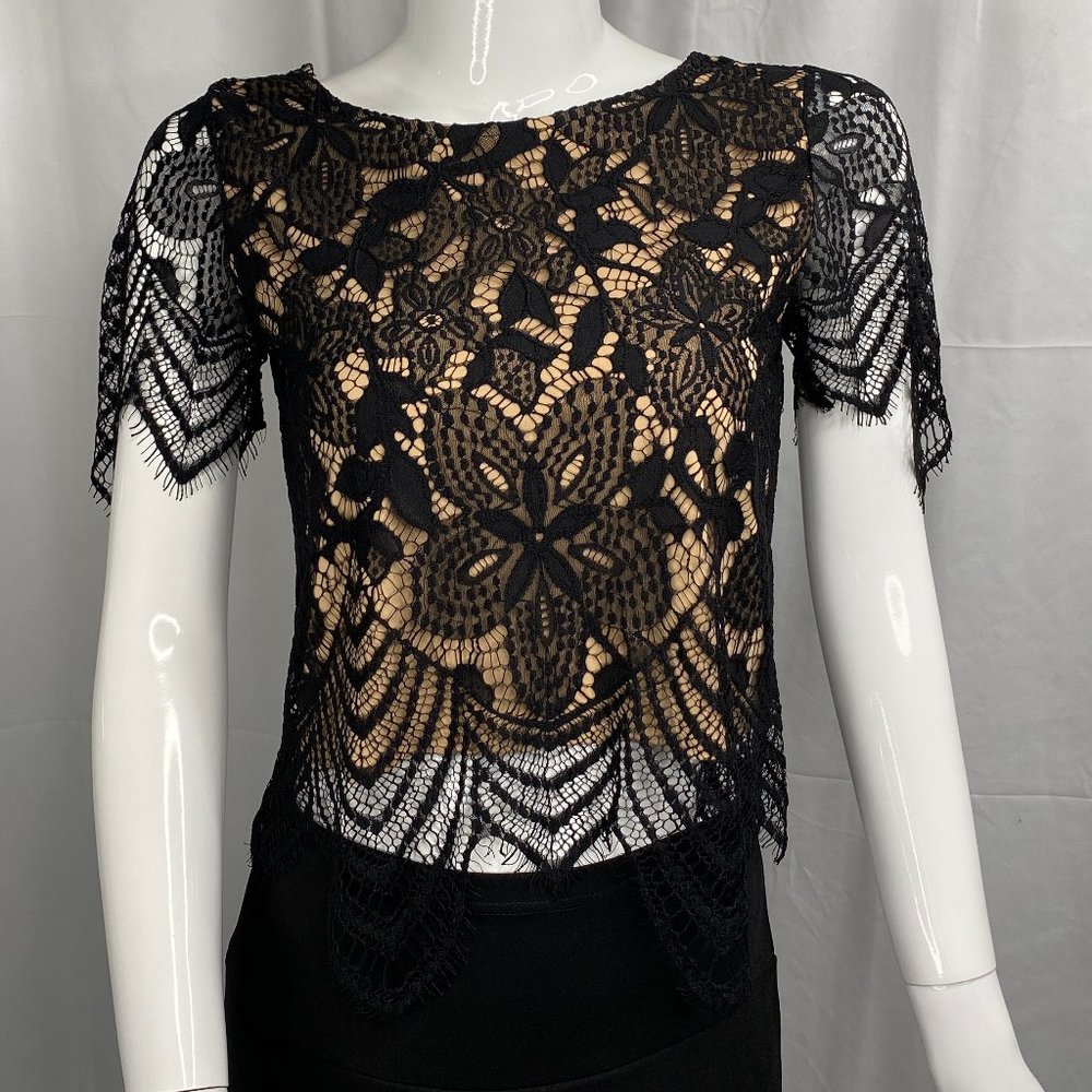 LACE TOP - Picture 3 of 8